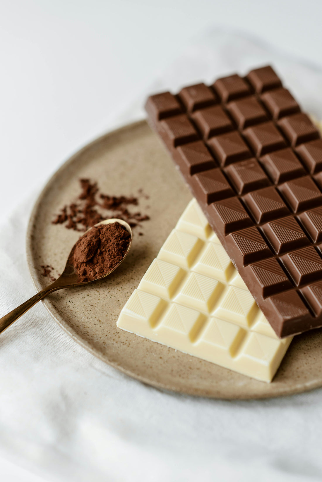 The Ultimate Guide to Chocolate Protein Powder: Versatility, Benefits, and How to Use It